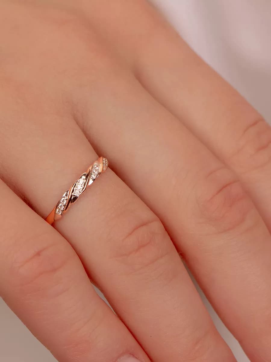 Кольцо из розового золота с фианитами - 3