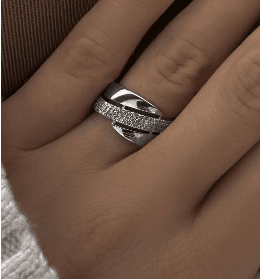 Кольцо женское серебро с фианитами SVETLOV - 1